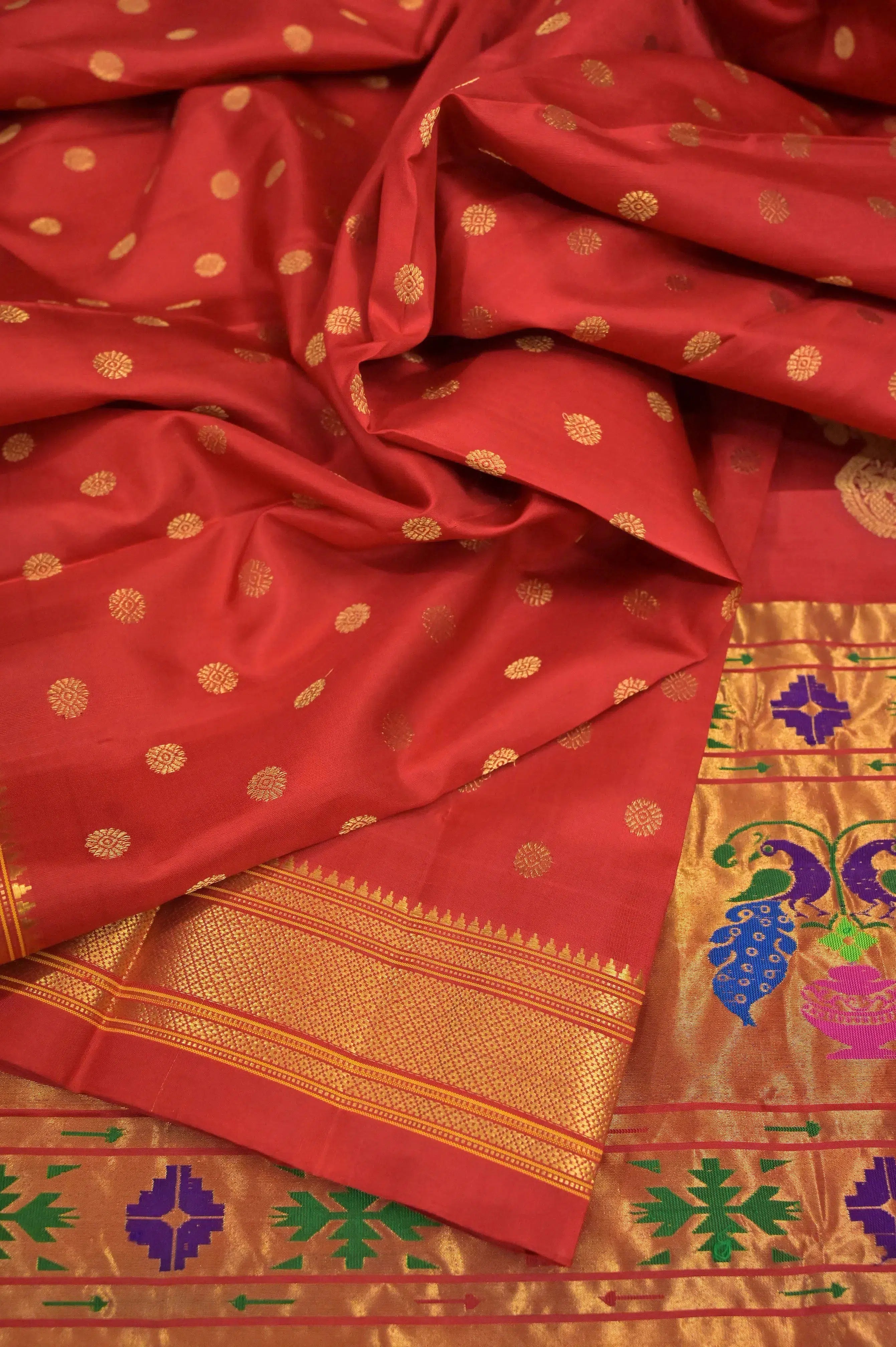 silk sarees , Vishu Ladies Beauty Parlour B CRoad , Mangalor mni-Mtei